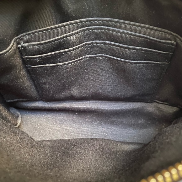 Coach Metallic Leather Wristlet - Barely Used - Excellent Condition! - Picture 3 of 6